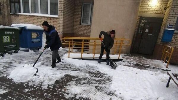 Уборка снега в Минске - Sputnik Беларусь