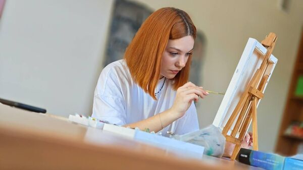 Искусство не объясняют: девушка бьет тату и мечтает реставрировать иконы - Sputnik Беларусь