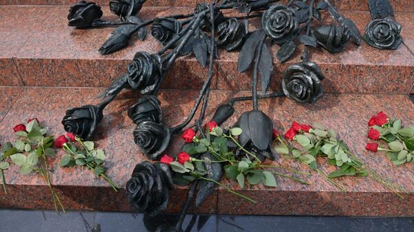 Мемориал погибшим в Минске на станции метро Немига - Sputnik Беларусь