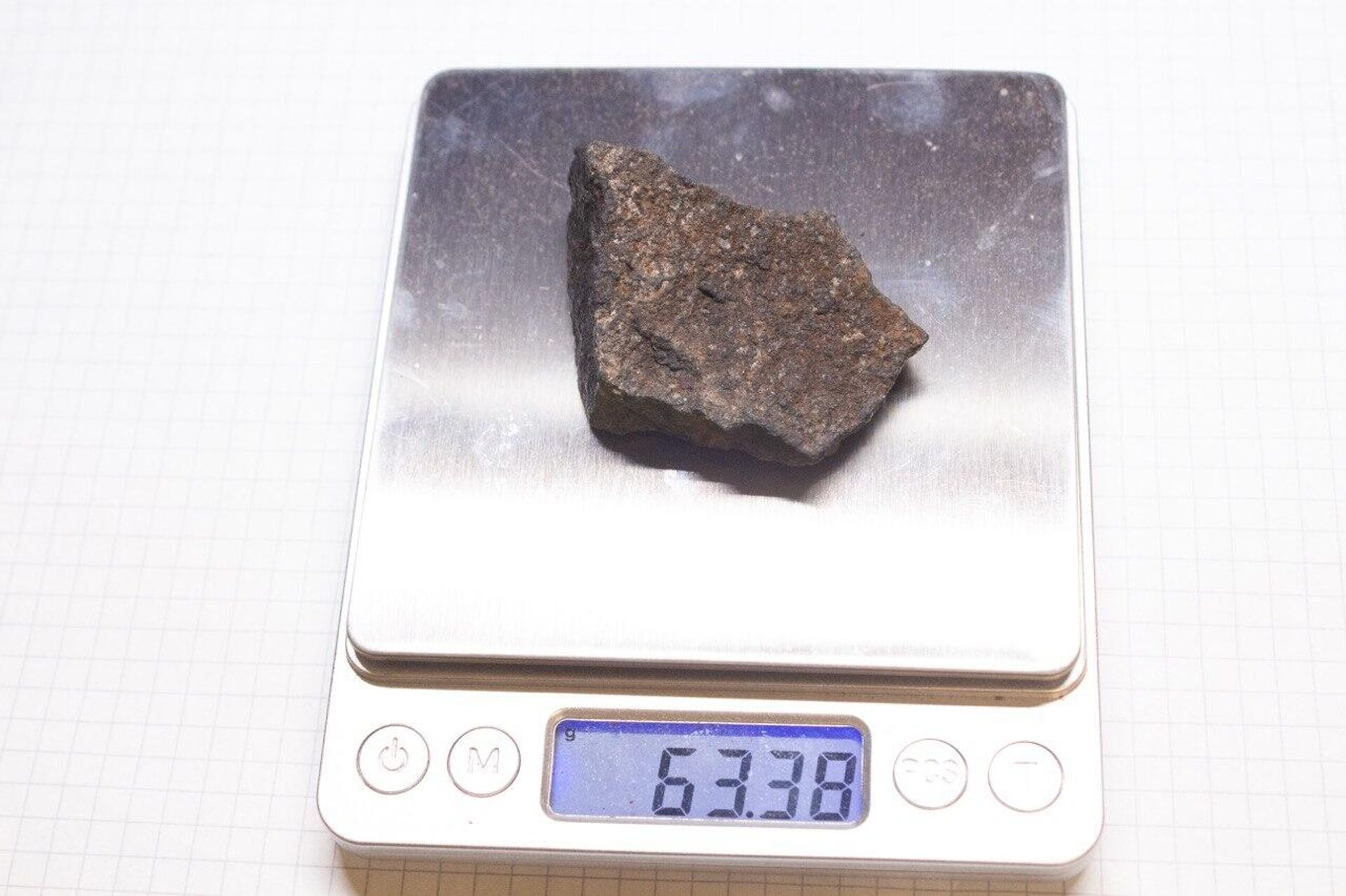 Осколки рождественского метеорита найдены под Жодино Осколки рождественского метеорита найдены под Жодино - Sputnik Беларусь, 1920, 10.02.2025