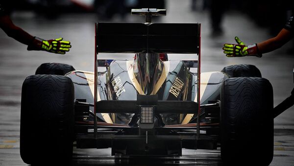 Болид команды Lotus с двигателем Renault - Sputnik Беларусь