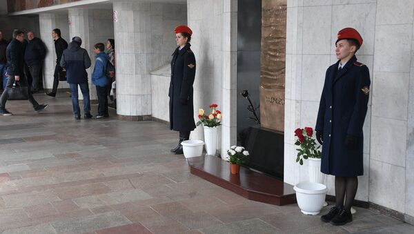 Почетный караул у мемориального знака Река памяти - Sputnik Беларусь